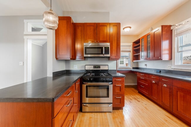 Building Photo - 2724 N Meade Ave