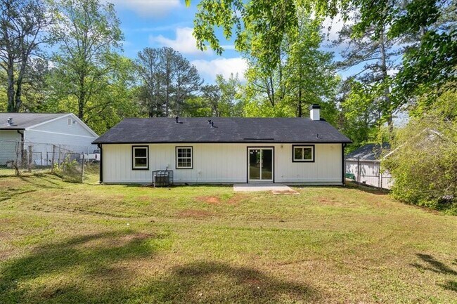 Building Photo - 5142 Huxley Rd