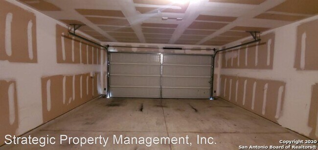 Building Photo - 4 br, 2.5 bath House - 11227 Palomino Bluff