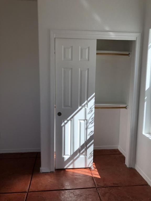 Building Photo - 1703-E Lomas Blvd NW