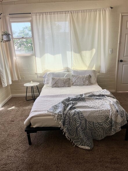 Bedroom - 6453 yucca ave