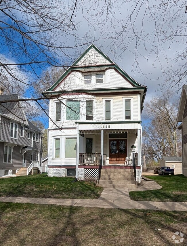 Building Photo - 511 S 2nd St