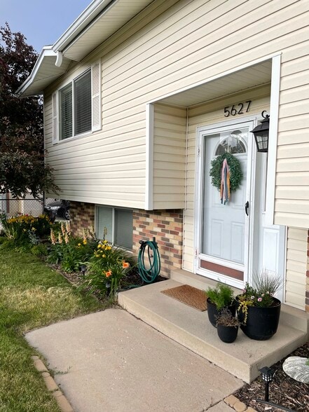 Building Photo - 5627 S Sarah Jane Dr