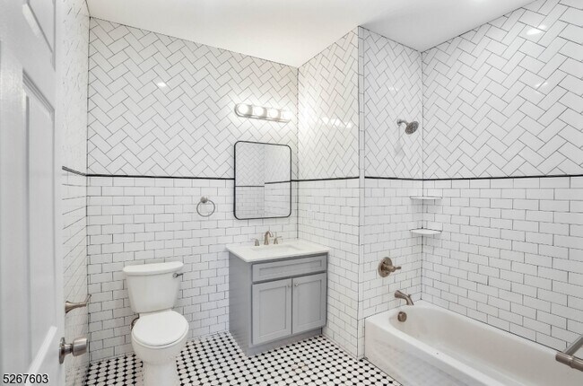 Building Photo - 100 North Ave