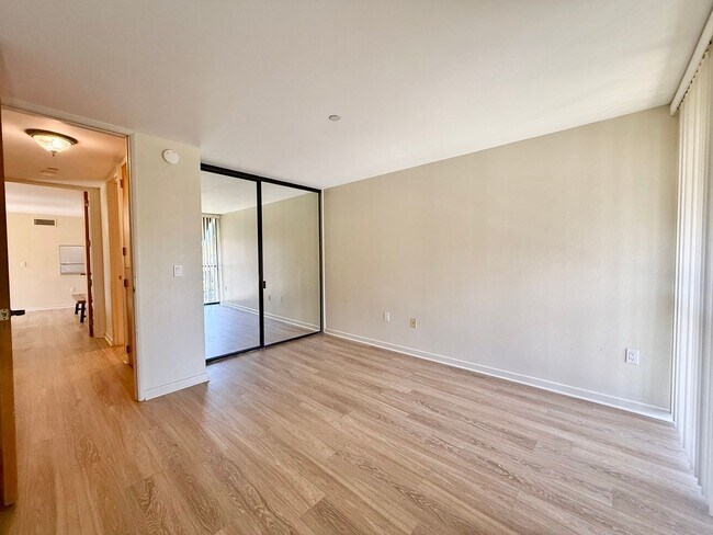 Building Photo - 4082 Albatross St