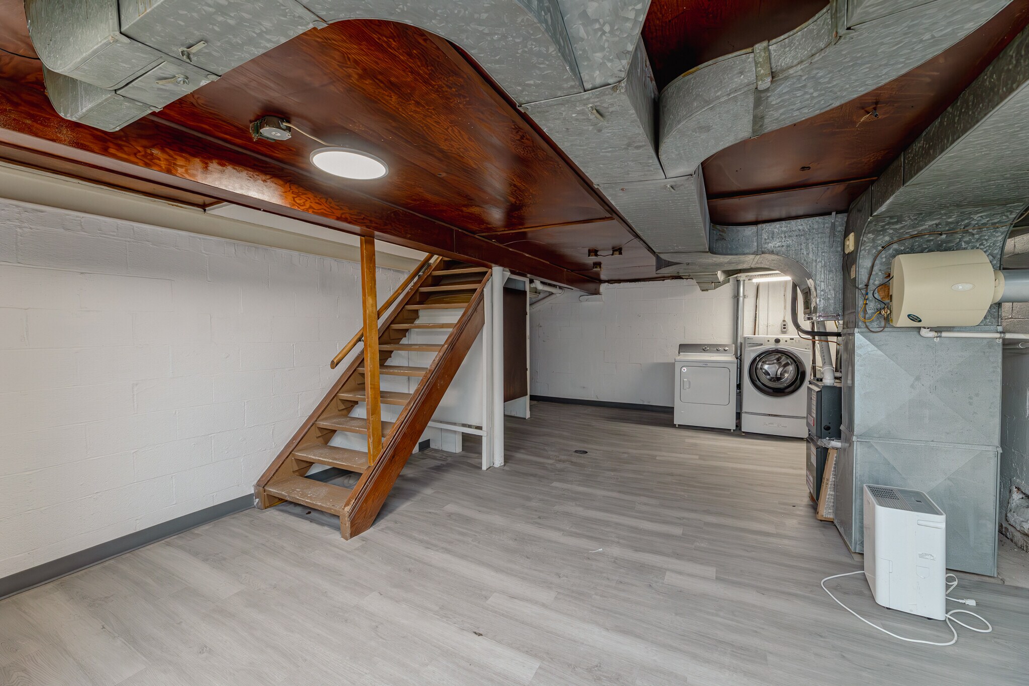 Building Photo - 3203 Hebron Dr