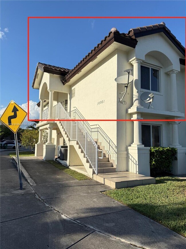 Building Photo - 10901 NW 88th Terrace