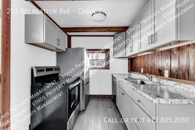 Building Photo - 203 Recreation Ave