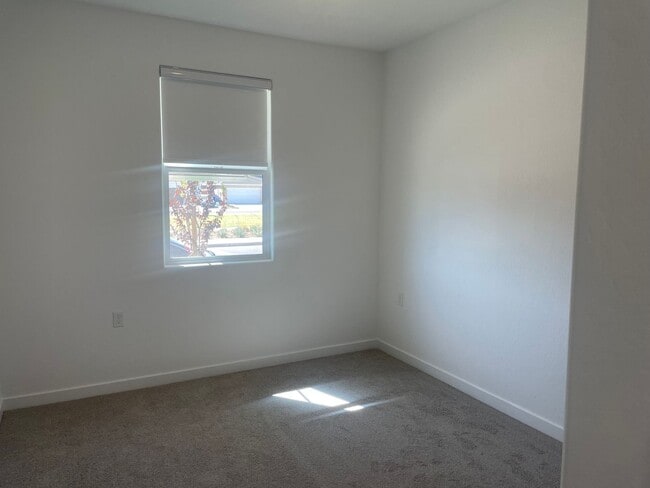 Building Photo - Modern Single-Story Home with Open Layout and Expansive Views