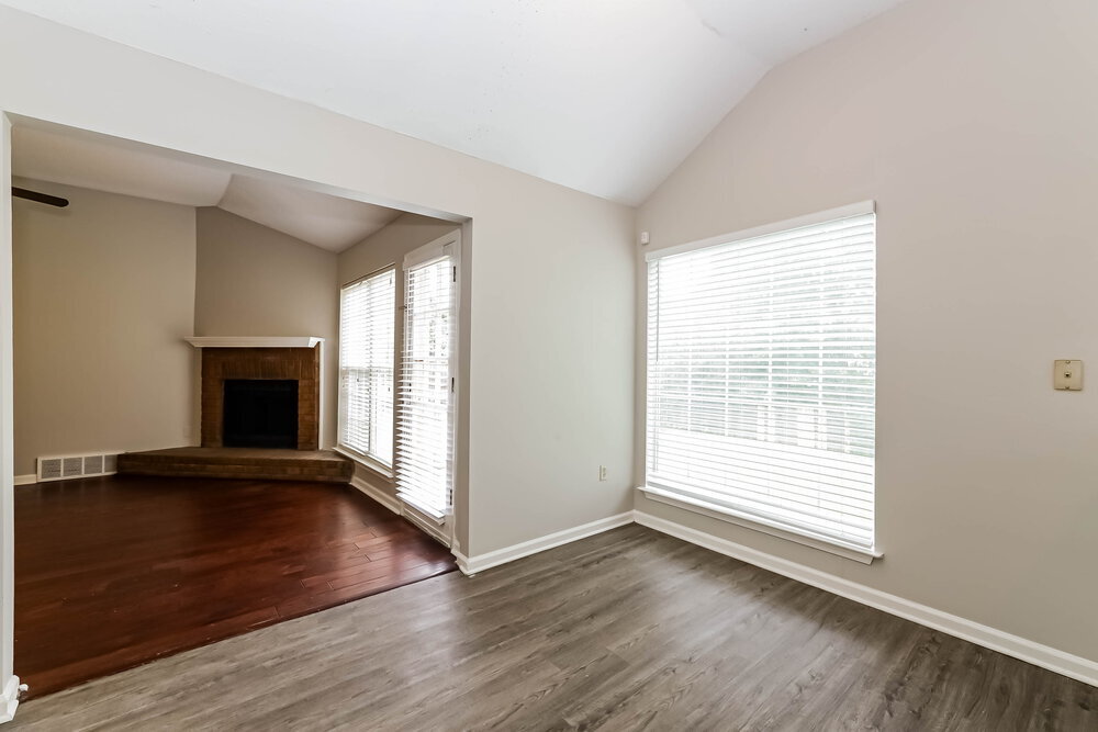 Building Photo - 4574 Kings Grant Dr