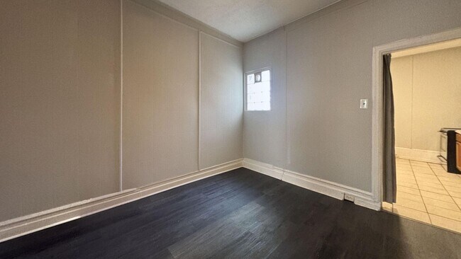 Building Photo - 2427 N Cleveland St