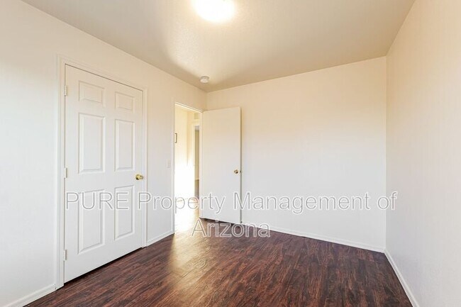 Building Photo - 11479 W Cabrillo Dr