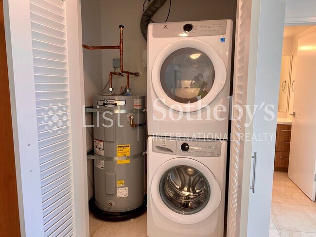 Building Photo - Azure Ala Moana #1407  |  Honolulu, HI