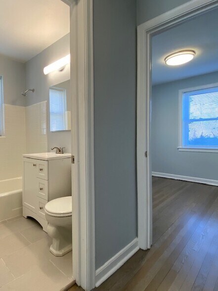 Building Photo - 500 Braeside Rd
