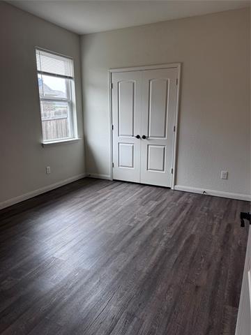 Building Photo - 813 Oak Valley