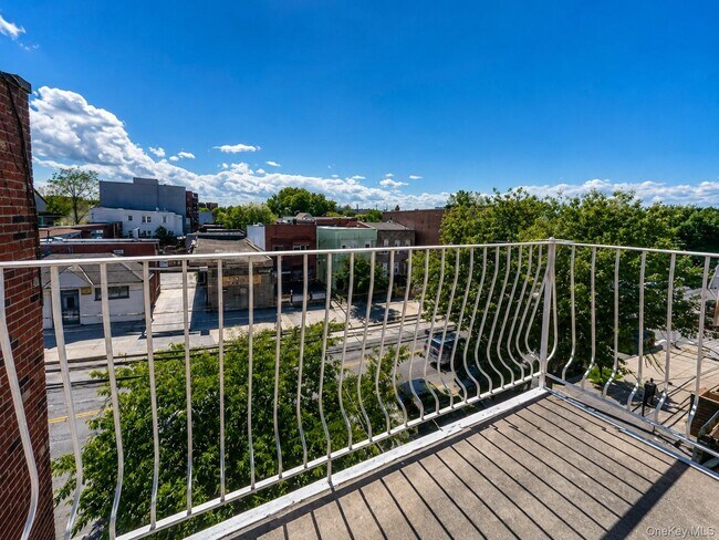 Building Photo - 49-11 108th St
