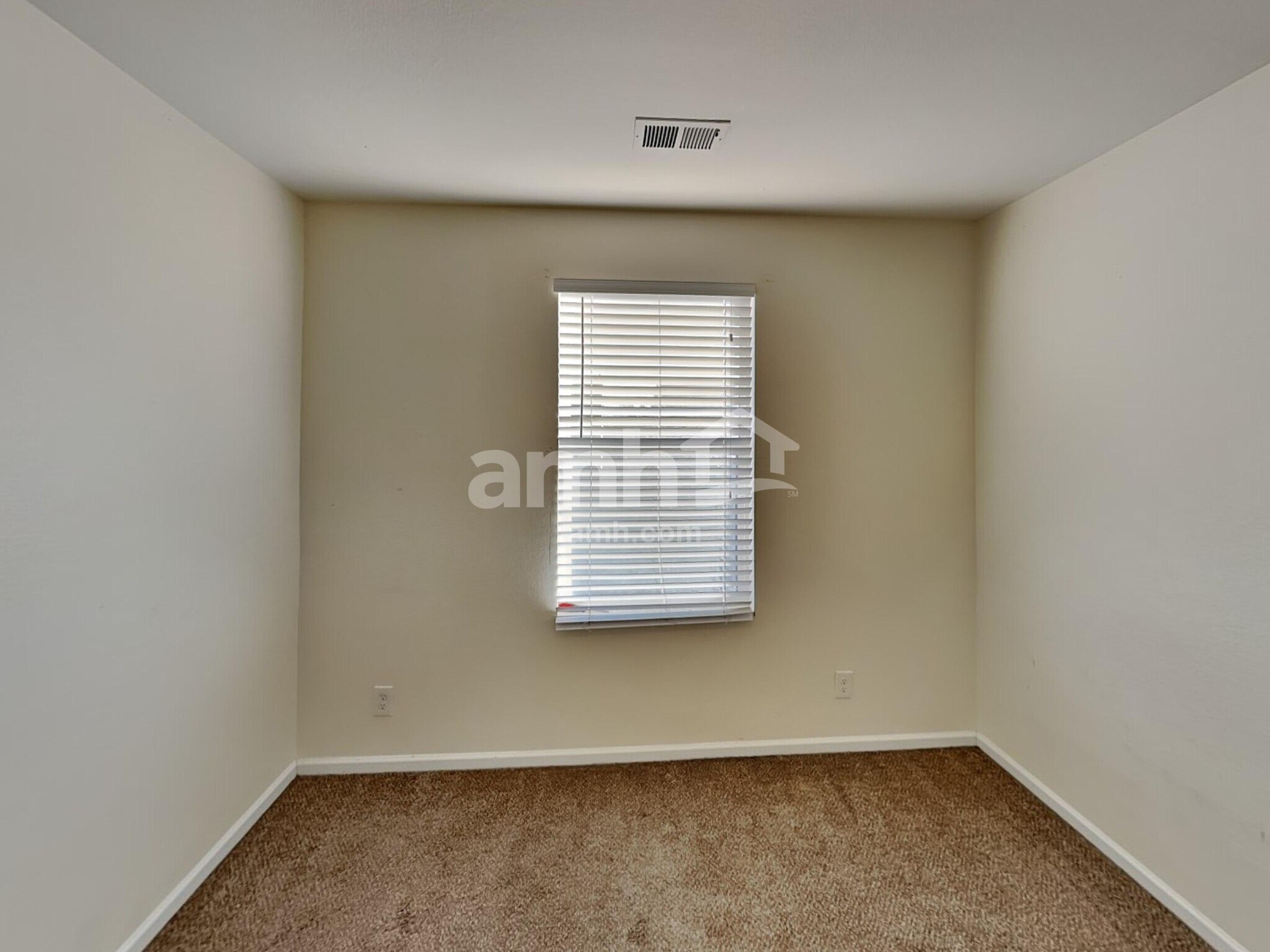 Building Photo - 5366 N Laredo St