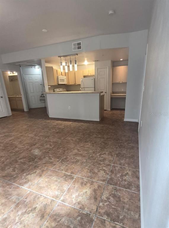 Building Photo - 1990 Erving Cir