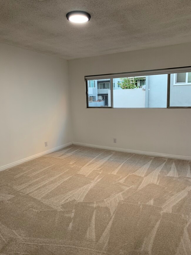 Primary Bedroom - 1841 N Fuller Ave