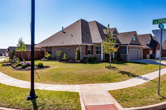 Building Photo - Stunning Corner Lot