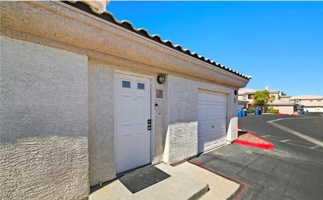 Building Photo - 3601 Spanish Butterfly St