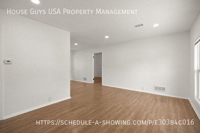 Building Photo - 10716 Ewing Ave