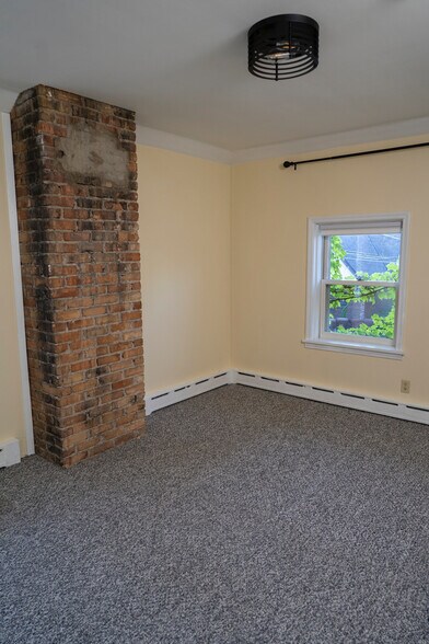Building Photo - 2302 1/2 Blaisdell Ave
