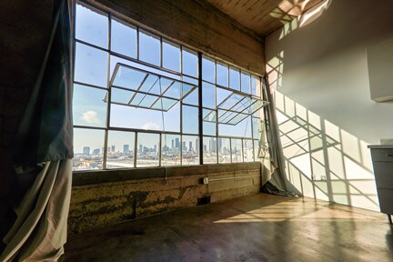 Building Photo - 1855 Industrial St
