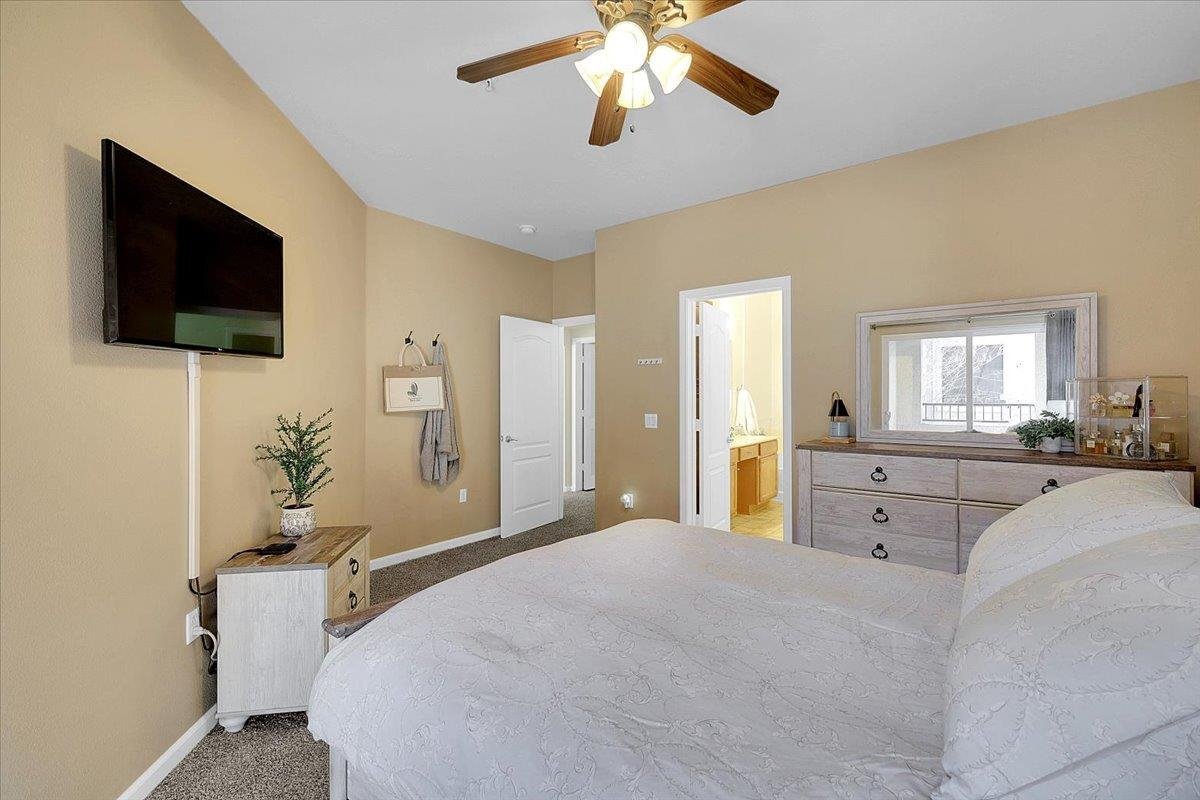 Building Photo - 5350 Dunlay Dr