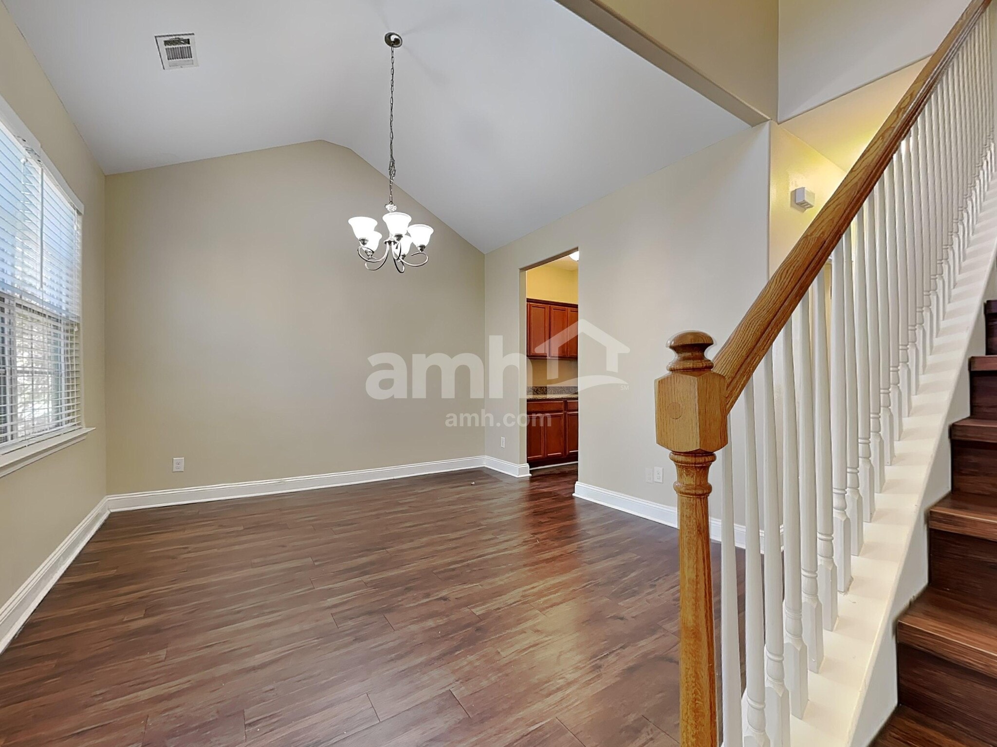 Building Photo - 830 Hyacinth Cir