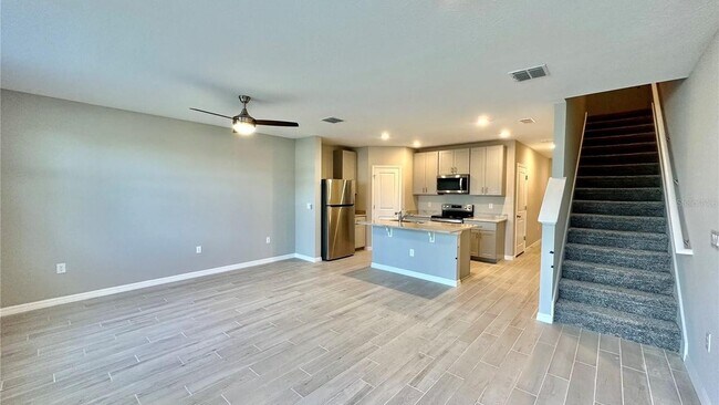 Building Photo - 5852 Ocean Isle Dr
