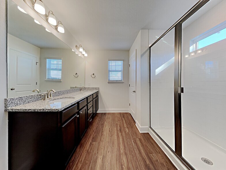 Building Photo - 1312 Mount Logan Dr