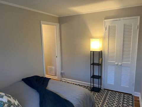 Building Photo - 1746 E Broad St