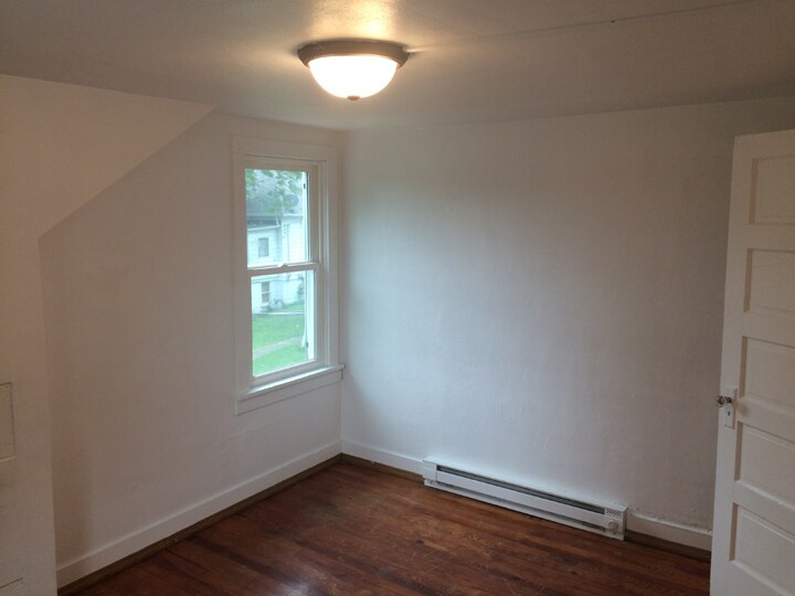 Building Photo - 518 W Edwards St
