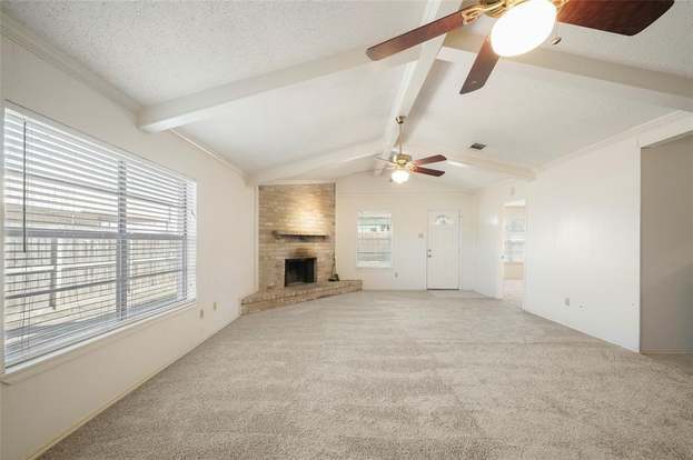 Building Photo - 1716 Huge Oaks St