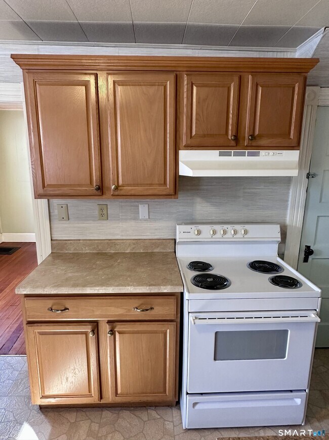 Building Photo - 24-26 Dean Ave