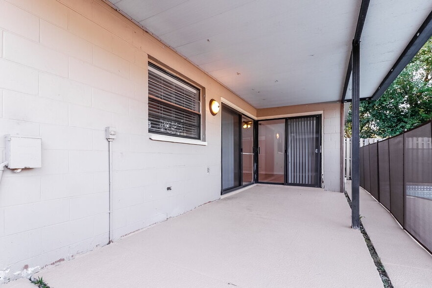 Building Photo - 10375 Chadbourne Dr