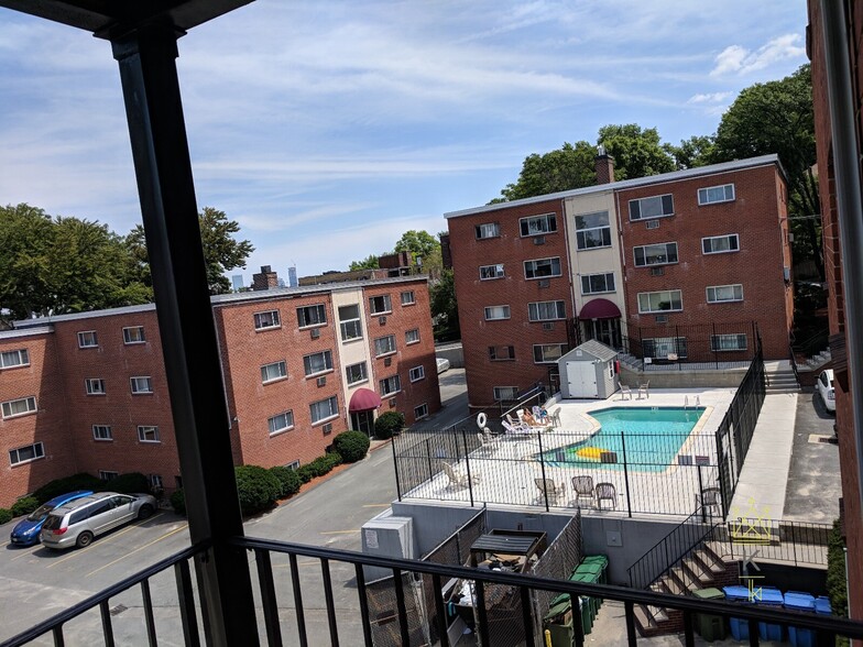 Building Photo - 36 Bellvista Rd