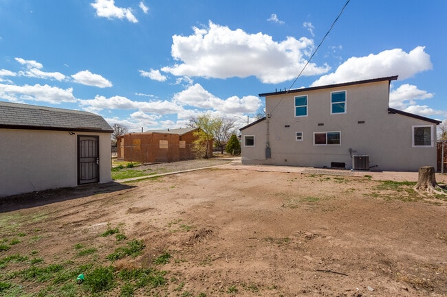 Building Photo - 5002 La Cienega St NW