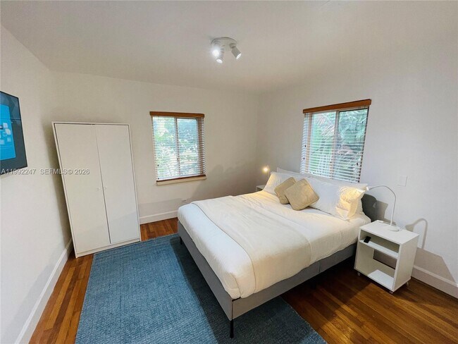 Building Photo - 8036 Harding Ave