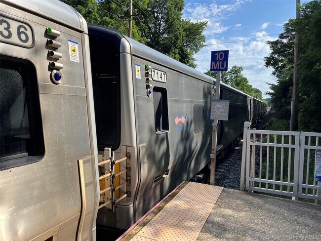 Building Photo - 54-40 Little Neck Pkwy