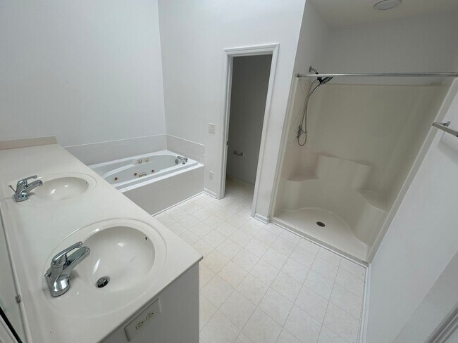 Building Photo - 4140B-TPP