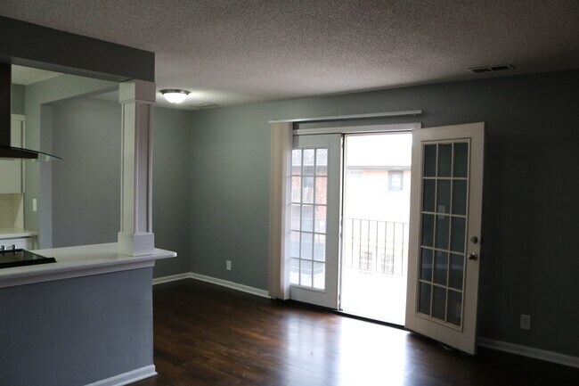 Building Photo - 4032 Clark Ave