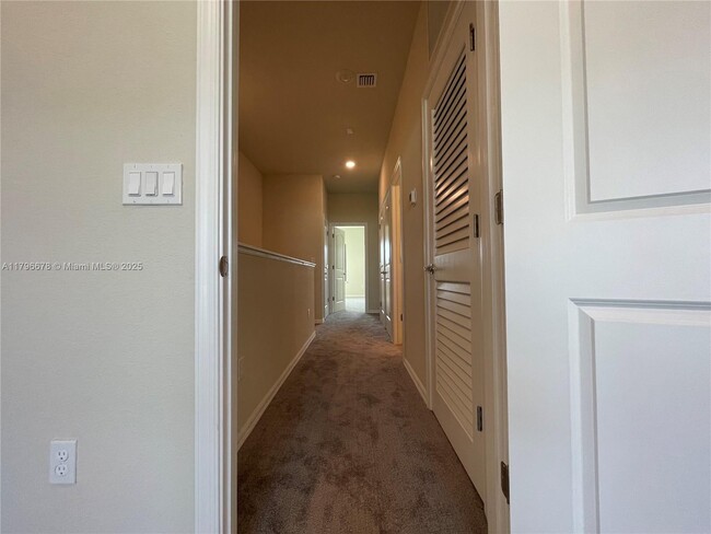 Building Photo - 2151 Appleton Cir S