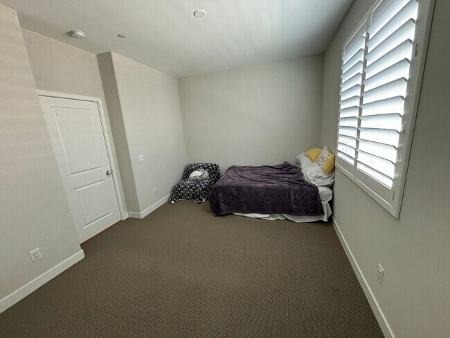 Building Photo - 27272 W Red Willow Ct