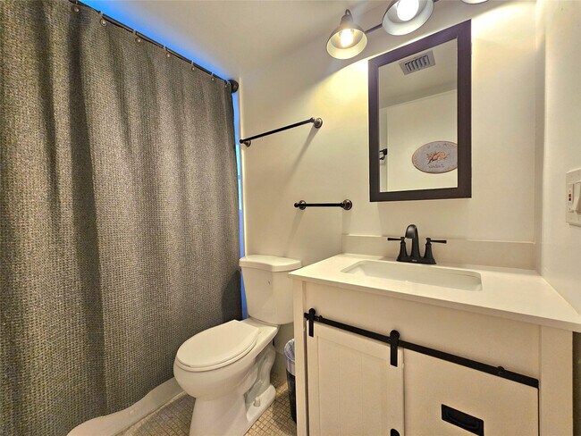 Building Photo - 1460 NW 80th Ave