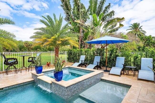 Building Photo - 494 Enfield Ct