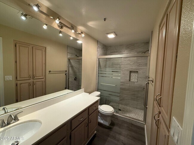 Building Photo - 11375 E Sahuaro Dr