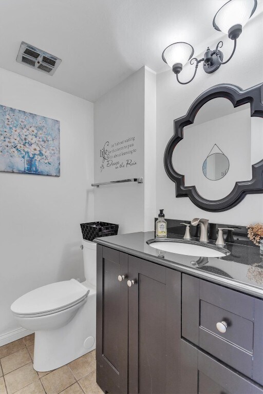 Building Photo - 1656 Herault Pl