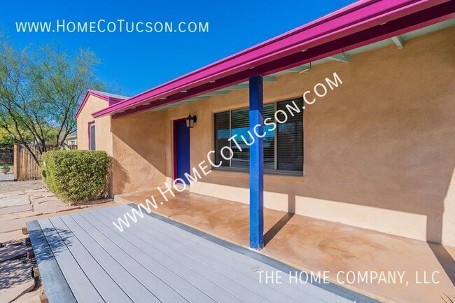 Building Photo - 3949 E 2nd St